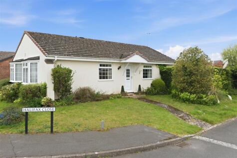 Halifax Close, Wellesbourne, Warwick