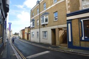 12, 3 Star House, Star Street, Ryde PO33 2HX