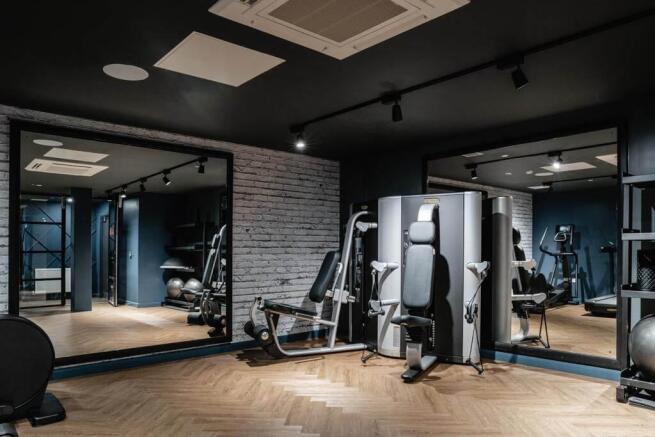 Studio to rent in sheffield
