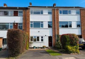 4a, Kingsway, Blackwater, Camberley GU17 0HY
