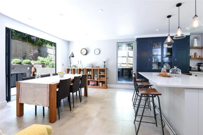 Kitchen/ Dining Room