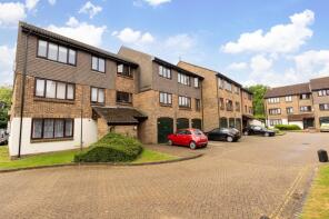 28, Connaught Gardens, West Green, Crawley RH10 8NB