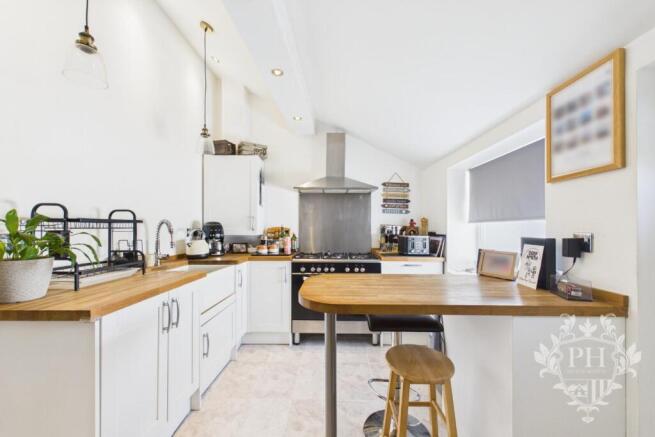 2 bed Terraced for sale Image 4