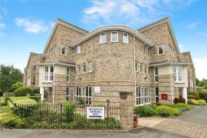 42, Ladybower Court, North Road, Glossop SK13 7AQ