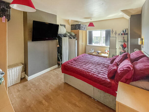 3 bed Semi-Detached for sale Image 8