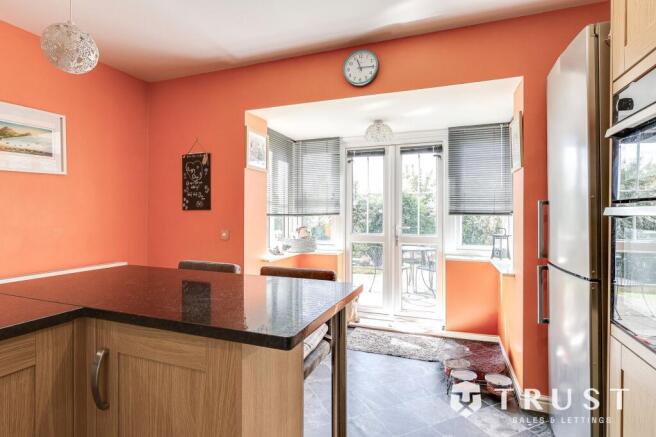4 bed Detached for sale Image 7
