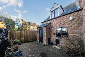 28, Farriers Reach, Bishops Cleeve, Cheltenham GL52 7UZ