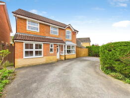17, Earles Meadow, Horsham RH12 4HP