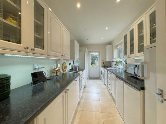 4. Utility room.jpg