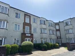 13, 354 358 Cecil Court, Charminster Road, Bournemouth BH8 9RY