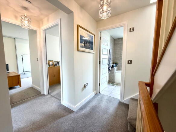 4 bed Town House for sale Image 12