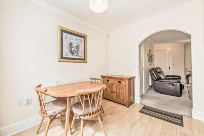 3 bed Semi-Detached for sale Image 8