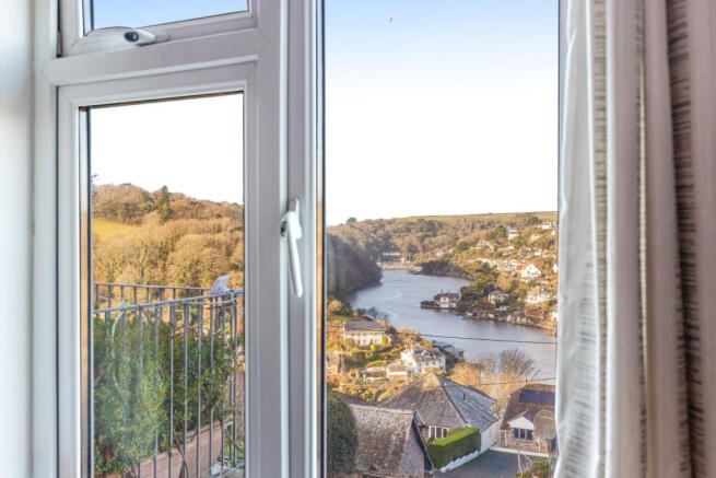 A20 - Noss Mayo, Stoke Road, Westonhay - 251210