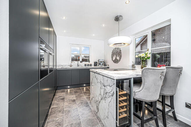 Breakfasting Kitchen