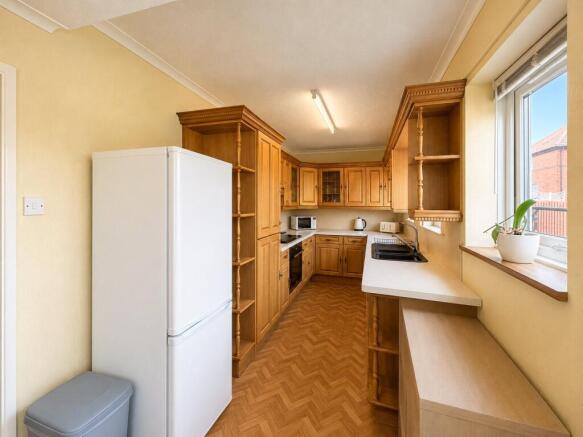 3 bed Semi-Detached for sale Image 5