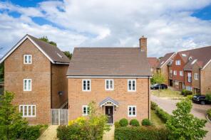 5, Isabella Walk, Tadworth KT20 5FL