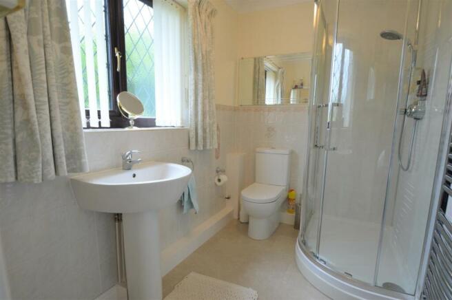 Ensuite.JPG