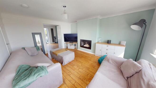 4 bed Terraced to rent Image 4