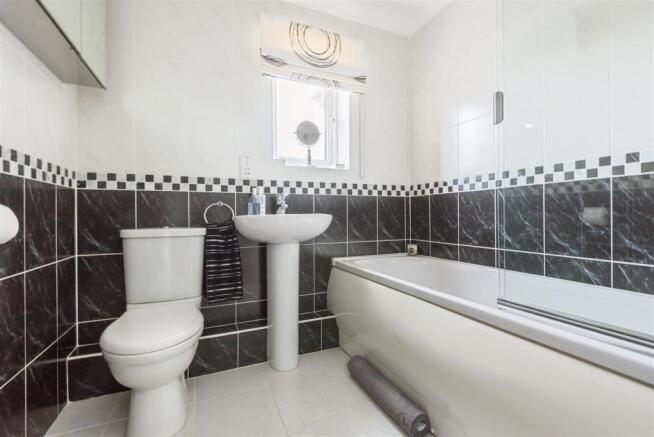 Bathroom.JPG