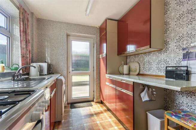 3 bed Semi-Detached for sale Image 7