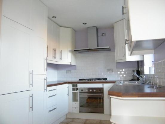 Re Fitted Kitchen