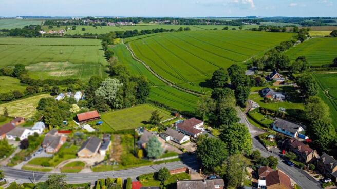 Grimsby Road, Binbrook, LN8 photo 3