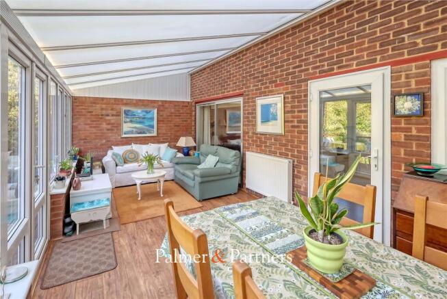 Spalding Way, Great Baddow, Chelmsford, Essex, CM2 photo 3