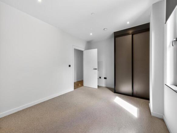 3 bed Penthouse for sale Image 12