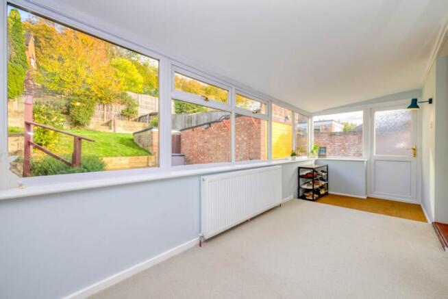 Hemdean Road, Caversham photo 4