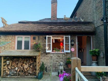 Telegraph Lane, Claygate