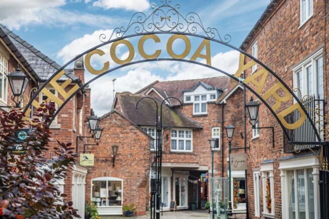 Cocoa Yard 03