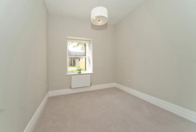 2 bed Flat to rent Image 10