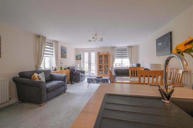 2 bed Duplex for sale Image 7
