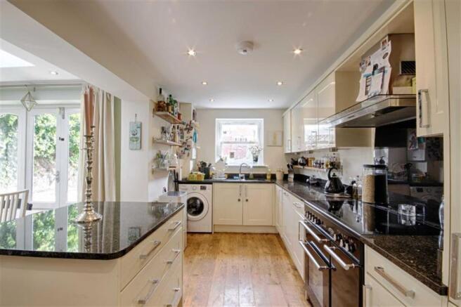 KITCHEN DINING ROOM