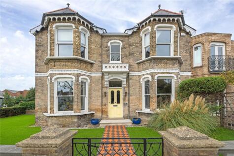 Cambridge Road South, London, W4