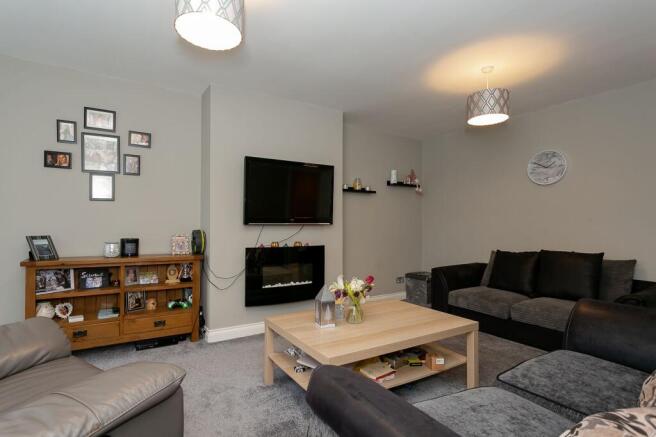 2 bed Semi-Detached Bungalow for sale Image 8