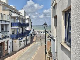 Flat 9, Number One, The Parade, Cowes PO31 7QJ