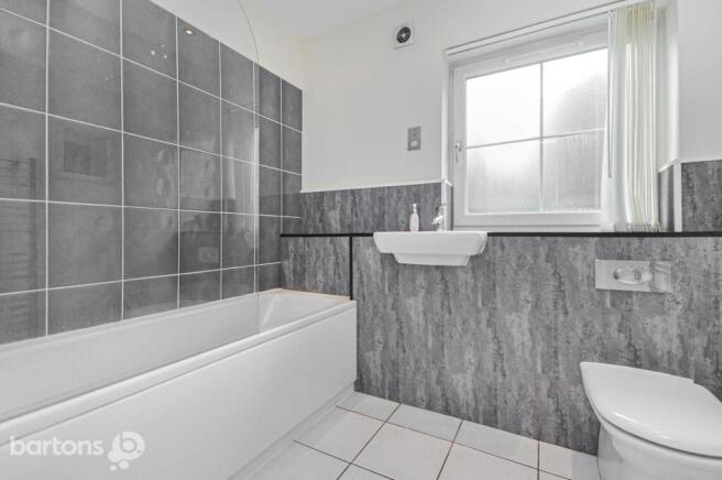 2 bed Apartment for sale Image 8