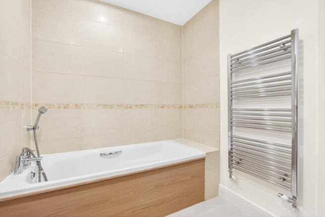 2 bed Retirement Property for sale Image 12