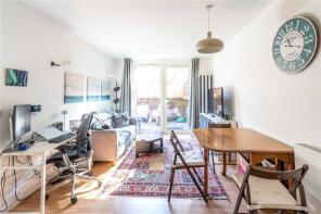 Flat 17, 22, Mountearl Gardens, London SW16 2PA
