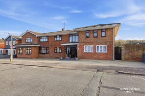 6, Welbeck Drive, Langdon Hills, Basildon SS16 6BU