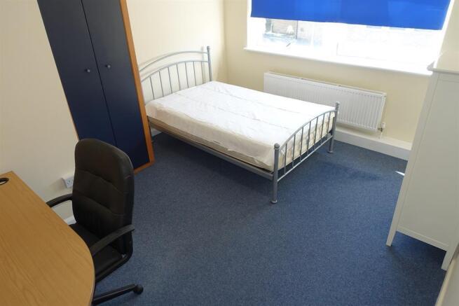 4 bed Private Halls to rent Image 9