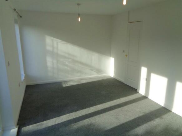 3 bed End of Terrace to rent Image 7