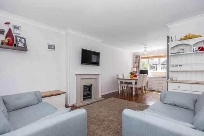 Sitting/Dining Room
