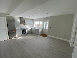 Flat 3, Alexandra House, West End, Hailsham BN27 4NN