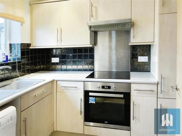 2 bed Apartment for sale Image 10