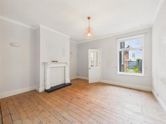 3 bed Terraced for sale Image 4
