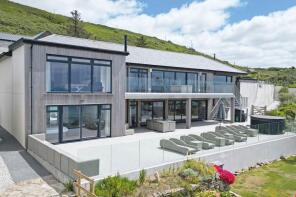 Four Winds, Sea Meads, Penzance TR20 9TA