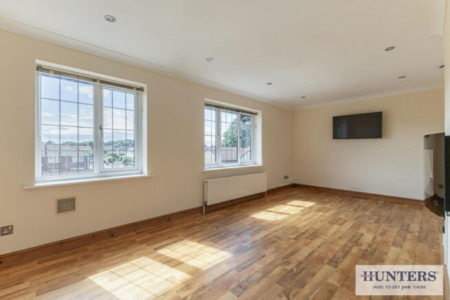 2 bed Penthouse for sale Image 5