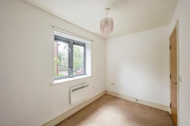 2 bed Flat for sale Image 12